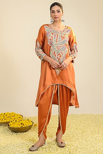 Rust Silk Satin Paisley Embroidered Kurta Set by RoohbyRidhimaa at Pernia's Pop Up Shop