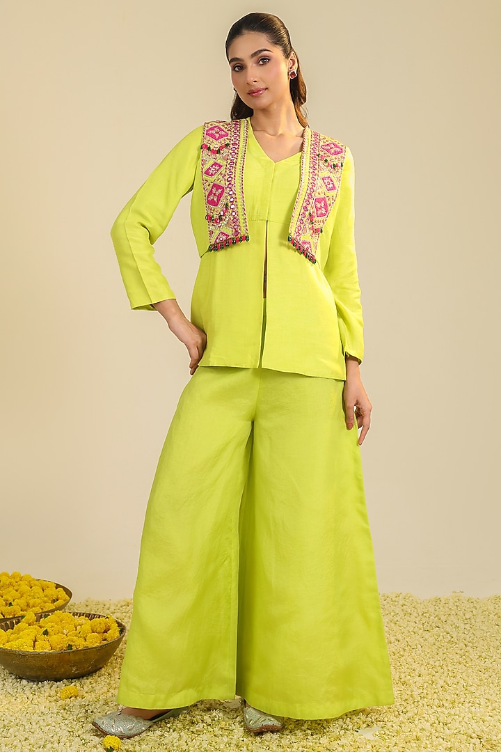 Yellow Silk Satin Thread Embroidered Co-Ord Set by RoohbyRidhimaa at Pernia's Pop Up Shop