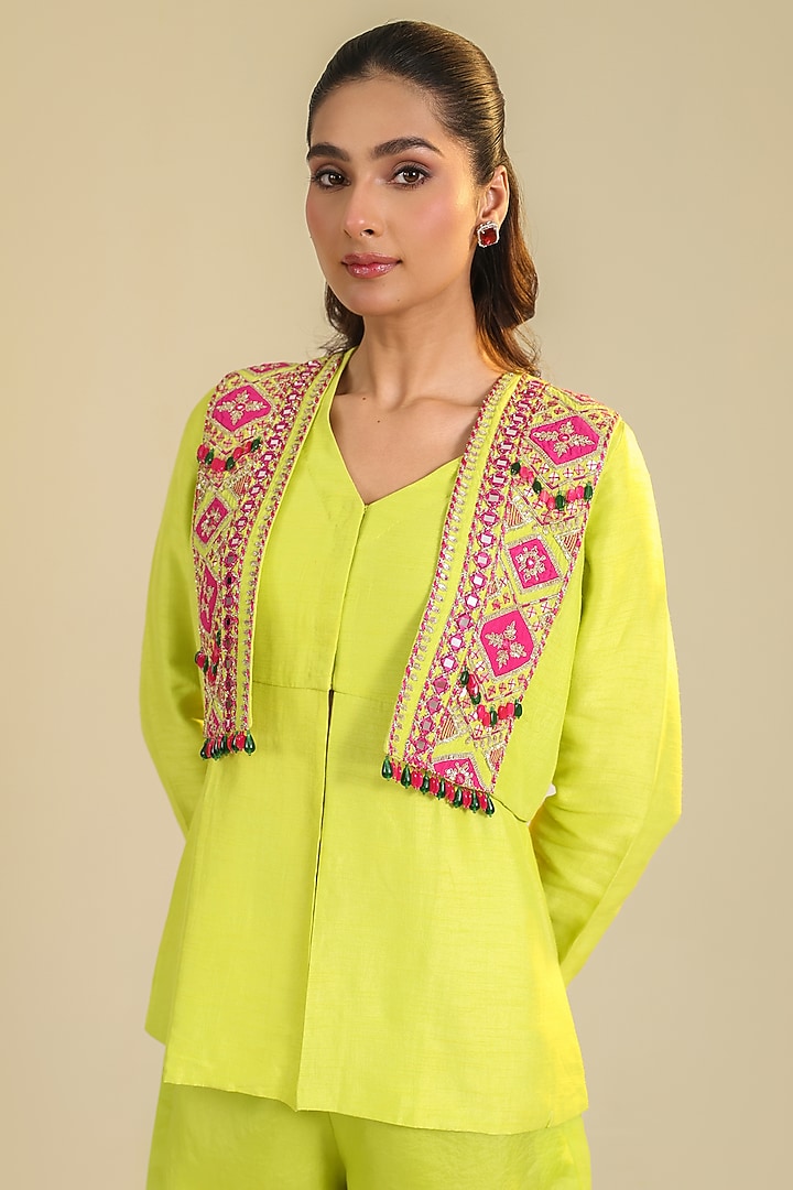 Yellow Silk Satin Thread Embroidered Co-Ord Set by RoohbyRidhimaa at Pernia's Pop Up Shop
