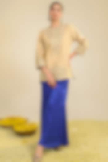 Golden Silk Zardosi Embroidered Short Kurta Set by RoohbyRidhimaa at Pernia's Pop Up Shop