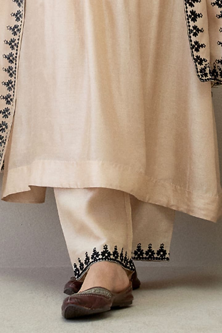Beige Viscose Raw Silk Resham Embroidered Kurta Set by RoohbyRidhimaa at Pernia's Pop Up Shop