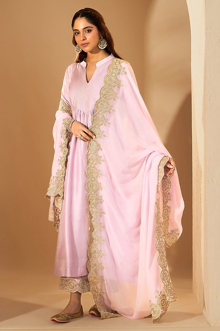 Lilac Viscose Raw Silk Embroidered Kurta Set by RoohbyRidhimaa at Pernia's Pop Up Shop