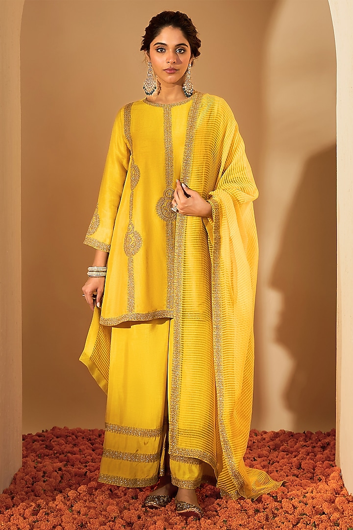 Mustard Yellow Viscose Raw Silk & Chanderi Zari Embroidered Kurta Set by Rooh By Ridhimaa at Pernia's Pop Up Shop