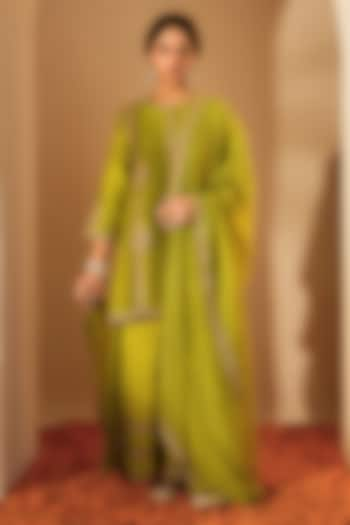 Green Viscose Raw Silk & Chanderi Zari Embroidered Kurta Set by Rooh By Ridhimaa at Pernia's Pop Up Shop