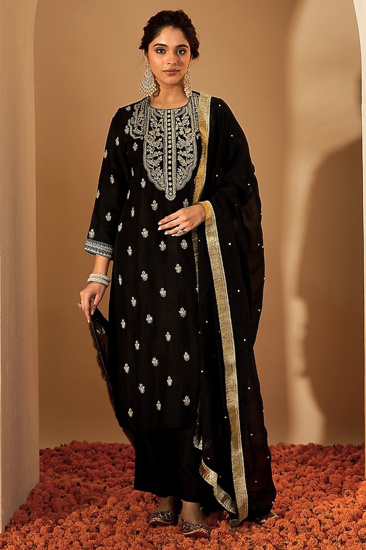 Black Viscose Raw Silk & Silk Organza Embroidered Kurta Set by Rooh By Ridhimaa at Pernia's Pop Up Shop