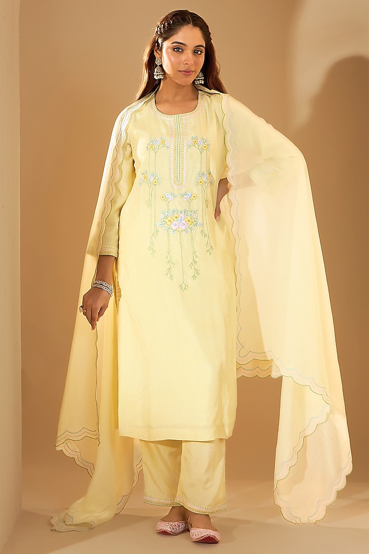 Powder Yellow Viscose Raw Silk & Organza Resham Embroidered Kurta Set by Rooh By Ridhimaa at Pernia's Pop Up Shop