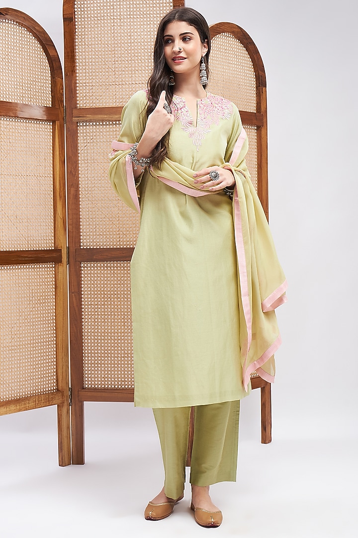 Pistachio Green Silk Chanderi Resham Embroidered Kurta Set by RoohbyRidhimaa at Pernia's Pop Up Shop