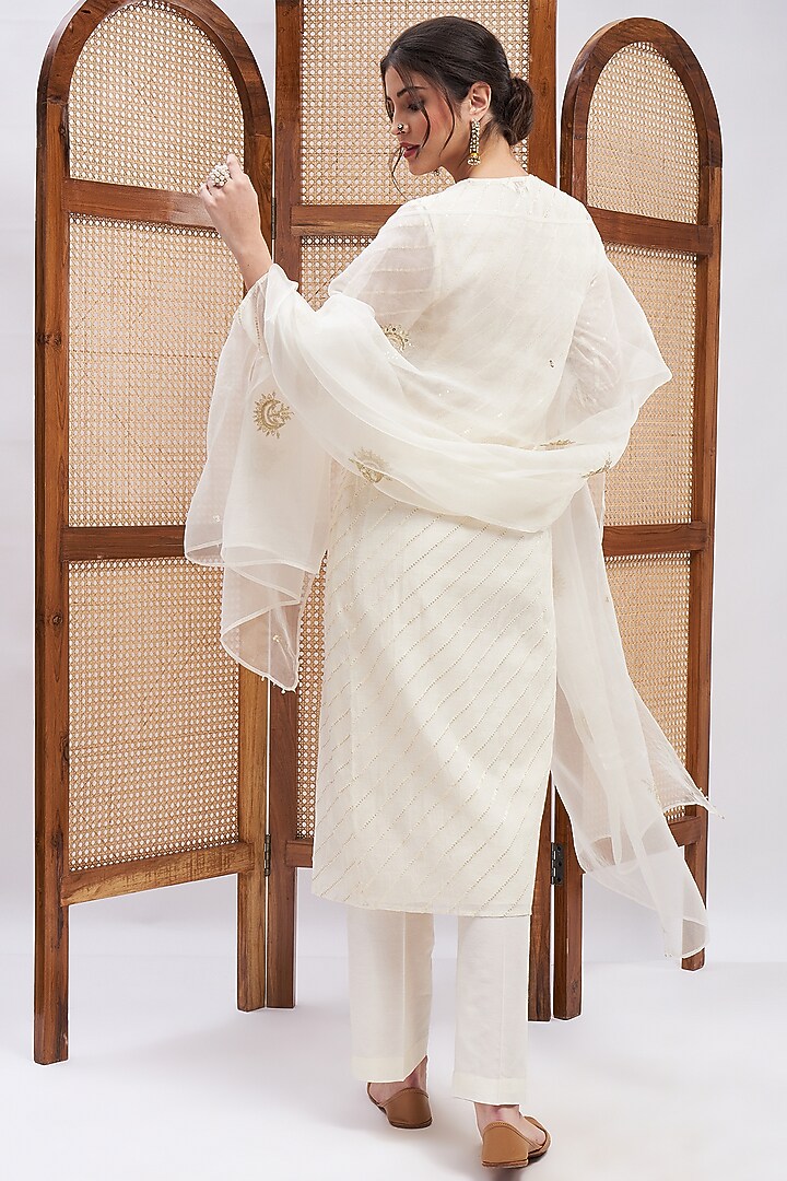 Off-White Silk Chanderi Gold Sequins Embroidered Kurta Set by RoohbyRidhimaa at Pernia's Pop Up Shop