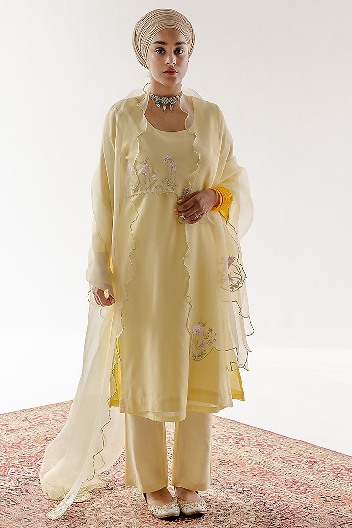 Yellow Silk Chanderi Resham Embroidered Kurta Set by RoohbyRidhimaa at Pernia's Pop Up Shop