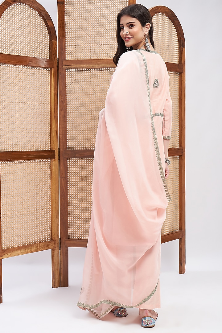 Peach Silk Chanderi Resham Dori Embroidered Kurta Set by RoohbyRidhimaa at Pernia's Pop Up Shop