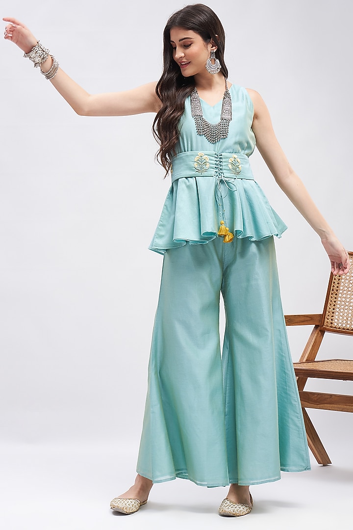 Cyna Green Silk Chanderi Resham Embroidered Co-Ord Set by RoohbyRidhimaa at Pernia's Pop Up Shop