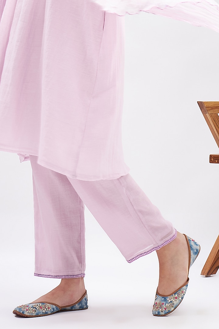 Lilac Chanderi Floral Motif Embroidered Kurta Set by RoohbyRidhimaa at Pernia's Pop Up Shop