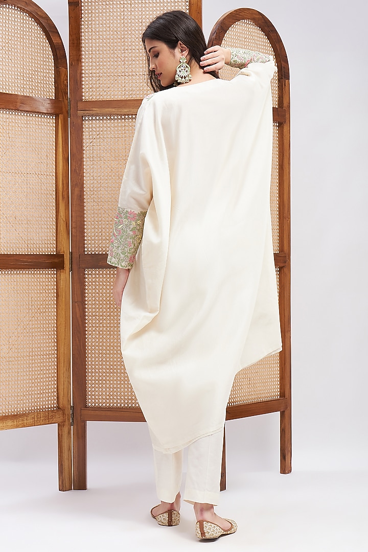 Off-White Silk Chanderi Resham Embroidered Kaftan Kurta Set by RoohbyRidhimaa at Pernia's Pop Up Shop