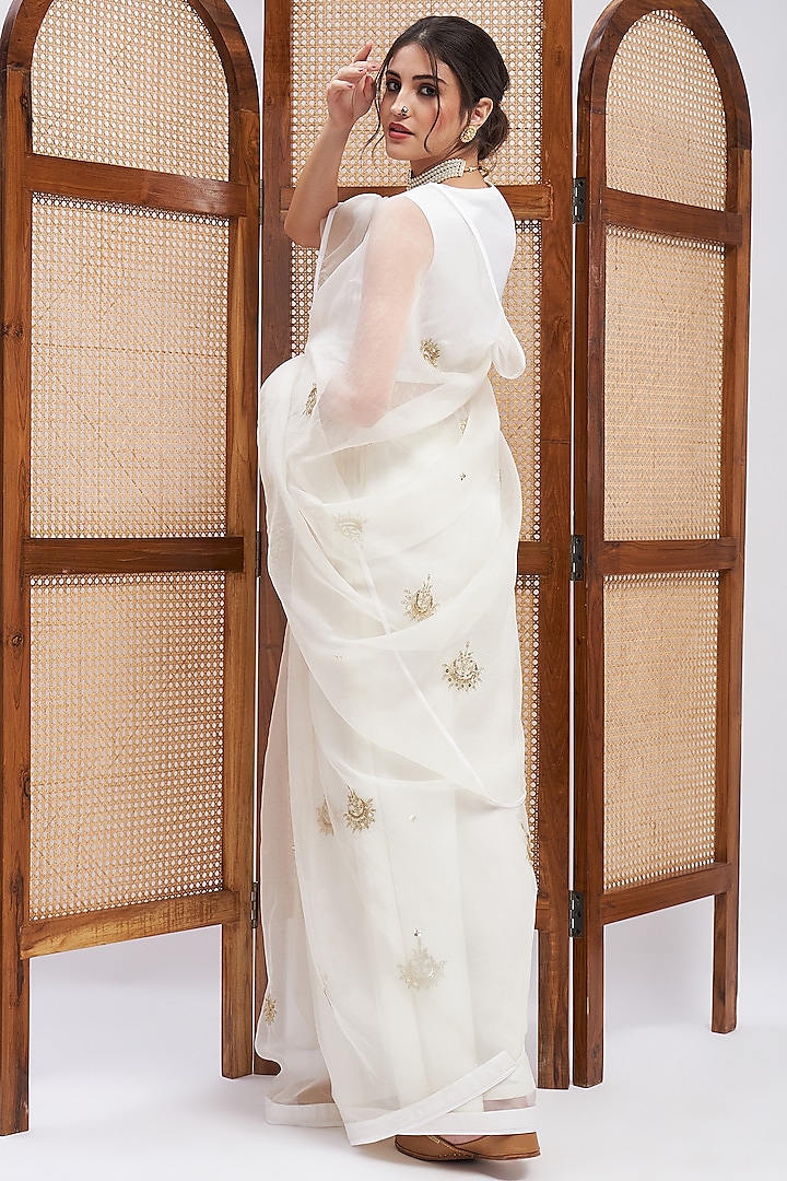 Off-White Pure Silk Organza Resham Embroidered Party Wear Saree Set by RoohbyRidhimaa at Pernia's Pop Up Shop