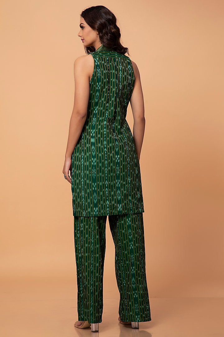 Green Cotton Ikat Kurta Set by ROSA by Priyanka kar at Pernia's Pop Up Shop