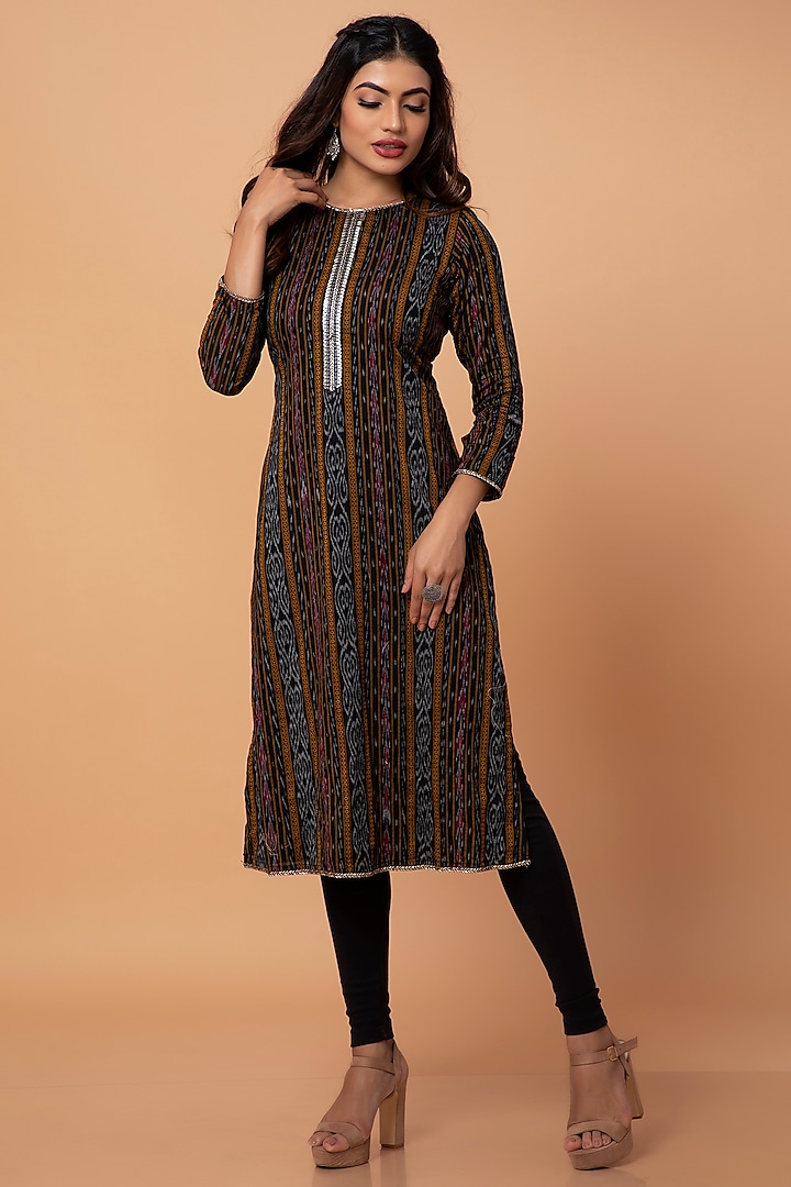 Black Cotton Ikat Kurta Set by ROSA by Priyanka kar