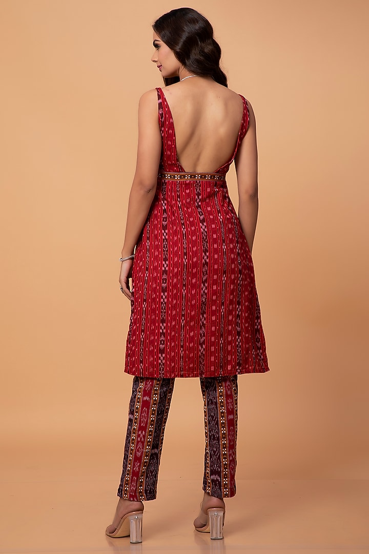 Red Cotton Ikat Kurta Set by ROSA by Priyanka kar at Pernia's Pop Up Shop