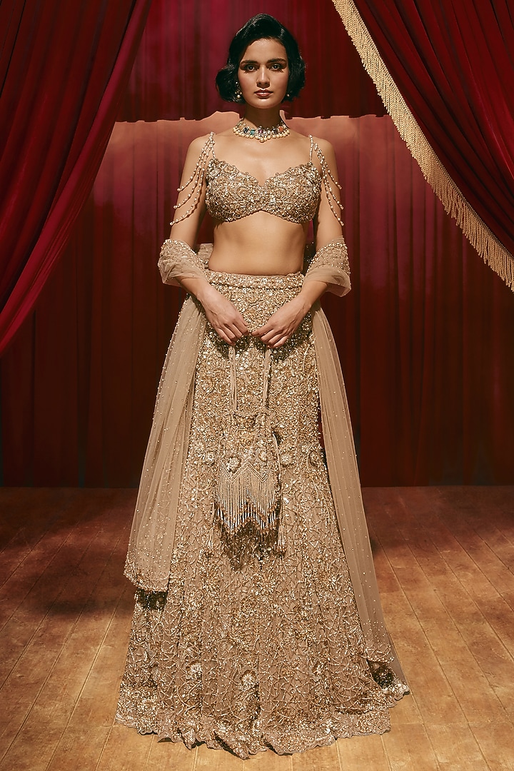 Rose Gold Net Embellished Fish-Cut Bridal Lehenga Set by ROQA | Siddharth Khurana & Kartik Khurana at Pernia's Pop Up Shop