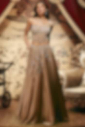 Gold Shimmer Organza Floral Hand Embellished Wedding Lehenga Set by ROQA | Siddharth Khurana & Kartik Khurana at Pernia's Pop Up Shop