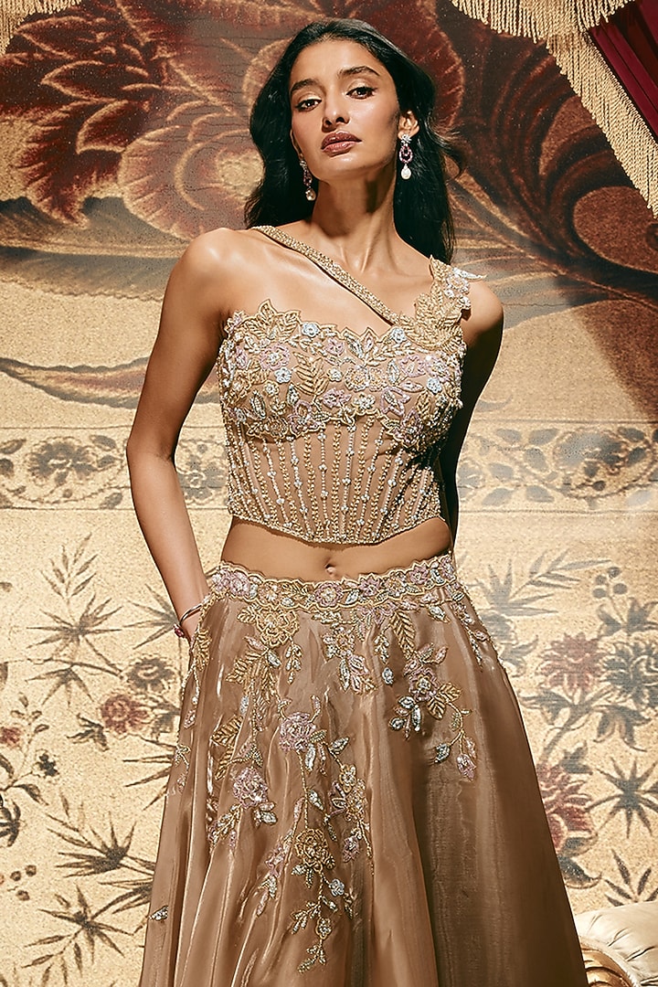 Gold Shimmer Organza Floral Hand Embellished Wedding Lehenga Set by ROQA | Siddharth Khurana & Kartik Khurana at Pernia's Pop Up Shop