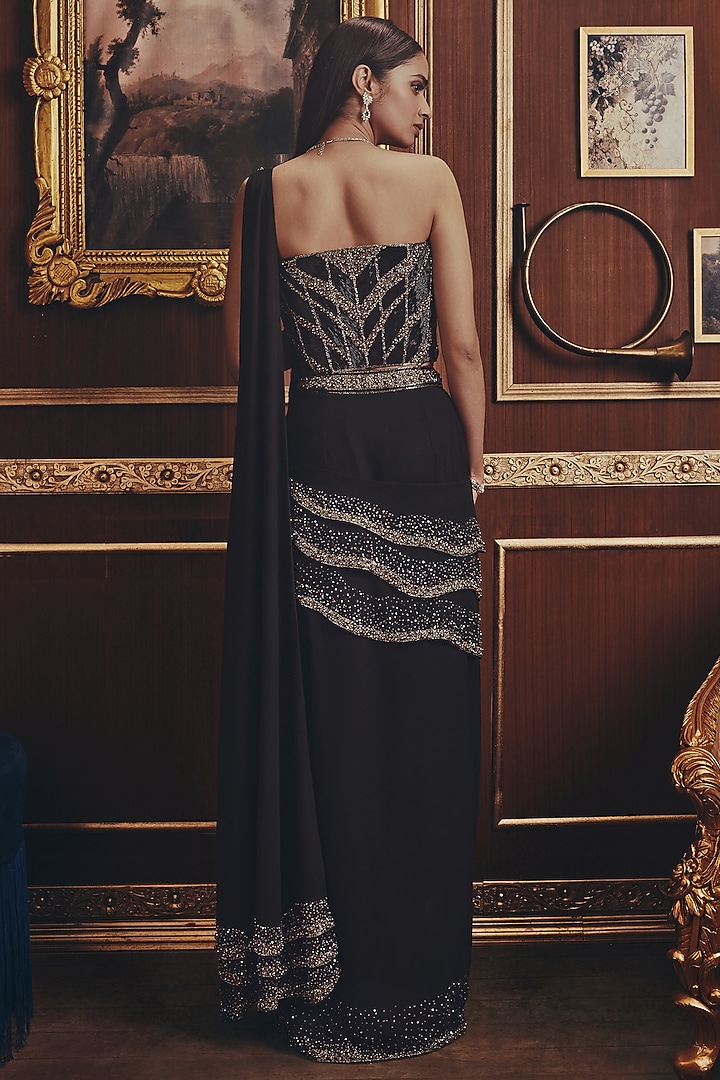 Black Georgette Gold Embellished Draped Reception Saree Set by ROQA | Siddharth Khurana & Kartik Khurana at Pernia's Pop Up Shop