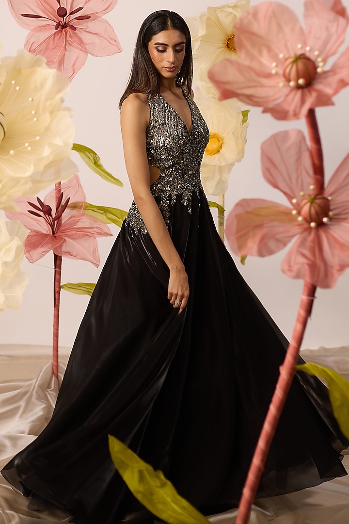Black Organza Sequins & Cutdana Hand Embroidered Engagement Gown by ROQA | Siddharth Khurana & Kartik Khurana at Pernia's Pop Up Shop