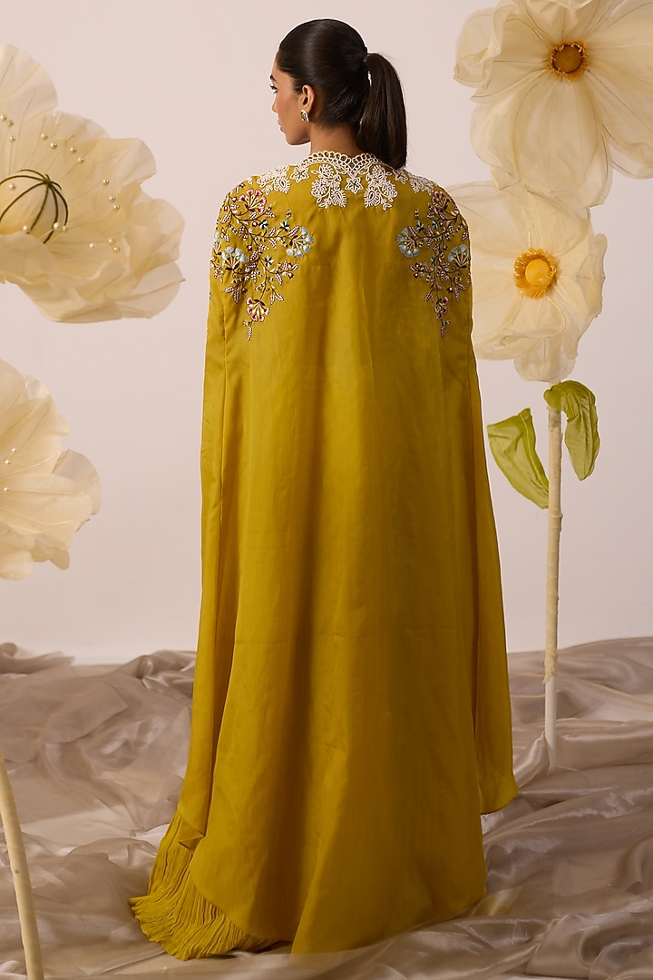 Yellow Georgette Cape Wedding Lehenga Set by ROQA | Siddharth Khurana & Kartik Khurana at Pernia's Pop Up Shop