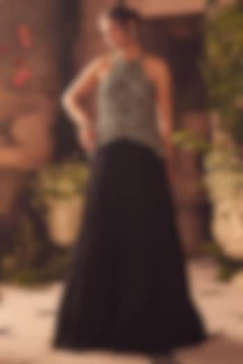 Black Chinon Metallic Hand Embroidered Pleated Engagement Gown by ROQA | Siddharth Khurana & Kartik Khurana at Pernia's Pop Up Shop