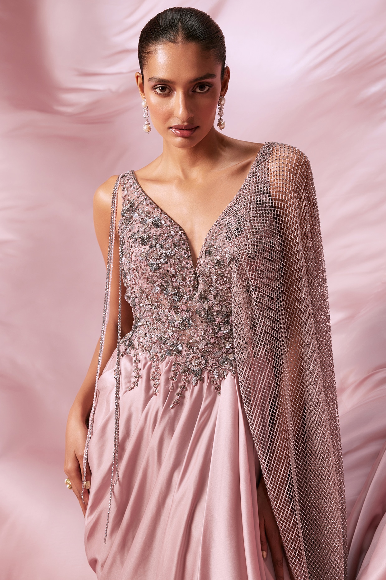 mame　Embroidery Cuffs V-Neck Dress mame Embroidery Cuffs V-Neck Dress - メルカリ