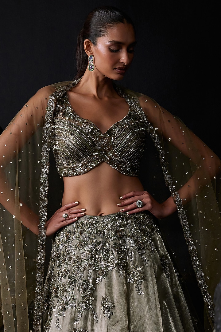 Antique Gold Organza Wedding Lehenga Set by ROQA | Siddharth Khurana & Kartik Khurana at Pernia's Pop Up Shop