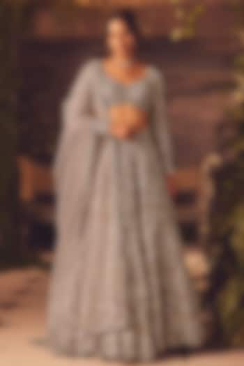 Lavender Organza Sequin & Pearl Hand Embroidered Bridal Lehenga Set by ROQA | Siddharth Khurana & Kartik Khurana at Pernia's Pop Up Shop