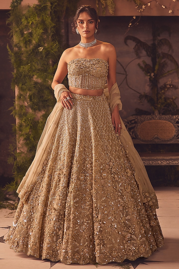 Gold Net Pearl Embroidered Bridal Lehenga Set by ROQA | Siddharth Khurana & Kartik Khurana at Pernia's Pop Up Shop