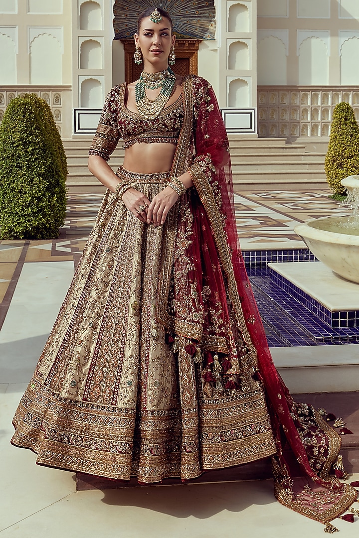 Golden Premium Tissue Zari Embroidered Bridal Bridal Lehenga Set by ROQA | Siddharth Khurana & Kartik Khurana at Pernia's Pop Up Shop