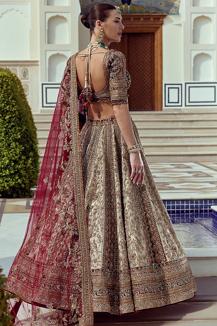 Golden Premium Tissue Zari Embroidered Bridal Bridal Lehenga Set by ROQA | Siddharth Khurana & Kartik Khurana at Pernia's Pop Up Shop