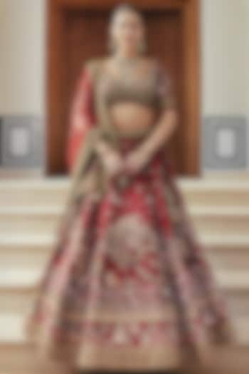 Red Premium Raw Silk Resham Embroidered Bridal Bridal Lehenga Set by ROQA | Siddharth Khurana & Kartik Khurana at Pernia's Pop Up Shop