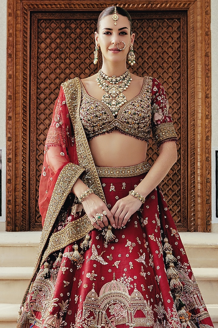 Red Premium Raw Silk Resham Embroidered Bridal Bridal Lehenga Set by ROQA | Siddharth Khurana & Kartik Khurana at Pernia's Pop Up Shop