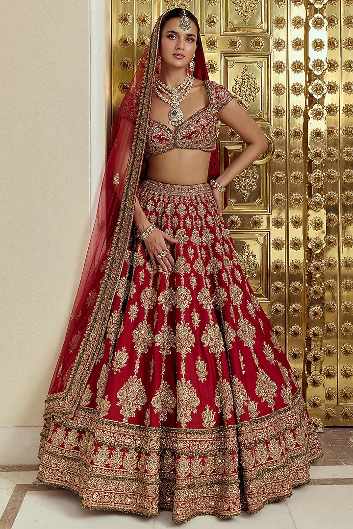 Red Premium Raw Silk Resham Embroidered Bridal Bridal Lehenga Set by ROQA | Siddharth Khurana & Kartik Khurana at Pernia's Pop Up Shop