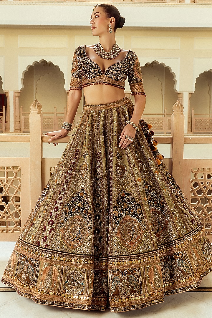 Green Raw Silk Dabka Hand Embroidered Bridal Bridal Lehenga Set by ROQA | Siddharth Khurana & Kartik Khurana at Pernia's Pop Up Shop