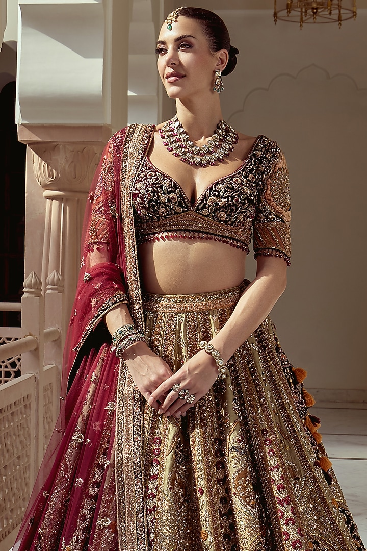 Green Raw Silk Dabka Hand Embroidered Bridal Bridal Lehenga Set by ROQA | Siddharth Khurana & Kartik Khurana at Pernia's Pop Up Shop