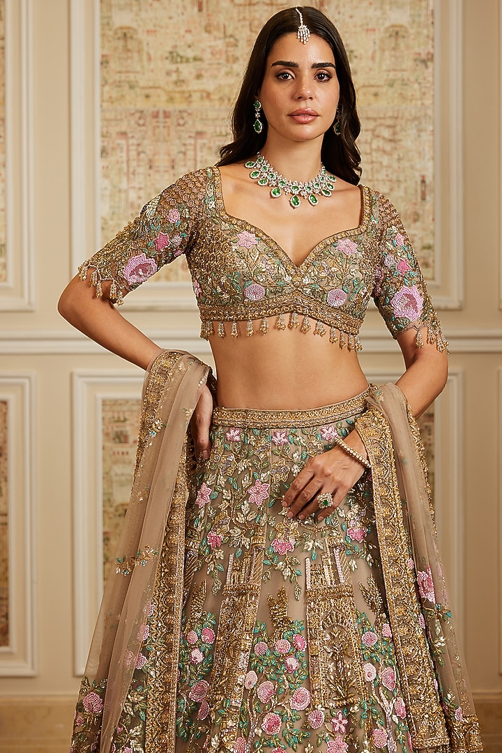 Golden Net Majestic Peacock Embroidered Bridal Lehenga Set by ROQA | Siddharth Khurana & Kartik Khurana at Pernia's Pop Up Shop