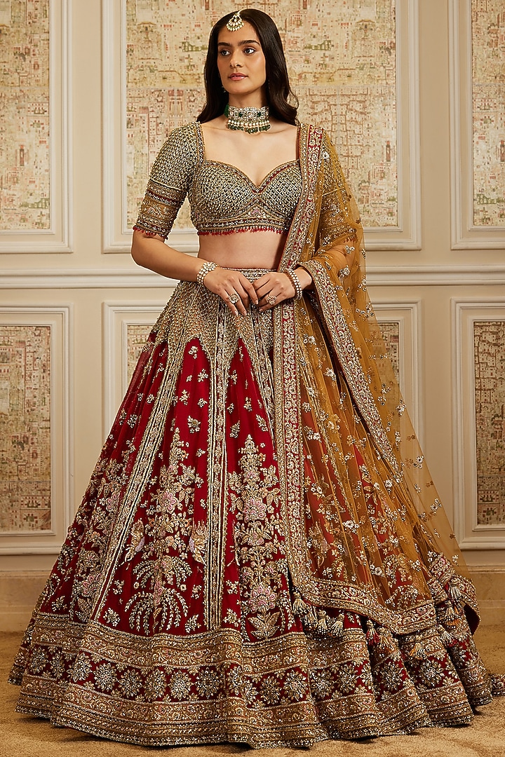 Deep Red Raw Silk Zardosi & Sequins Embroidered Bridal Lehenga Set by ROQA | Siddharth Khurana & Kartik Khurana at Pernia's Pop Up Shop