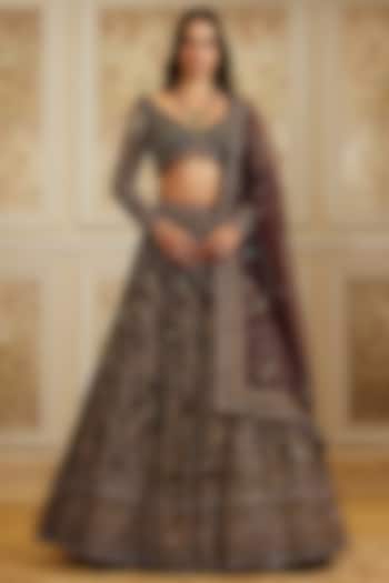 Plum Organza Sequins & Pearl Embroidered Bridal Lehenga Set by ROQA | Siddharth Khurana & Kartik Khurana at Pernia's Pop Up Shop