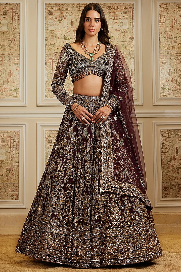 Plum Organza Sequins & Pearl Embroidered Bridal Lehenga Set by ROQA | Siddharth Khurana & Kartik Khurana at Pernia's Pop Up Shop