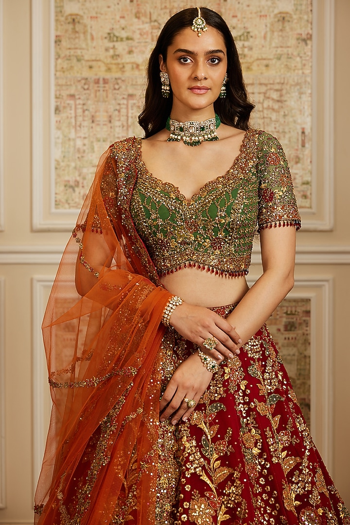 Red Net Resham & Zari Embroidered Bridal Lehenga Set by ROQA | Siddharth Khurana & Kartik Khurana at Pernia's Pop Up Shop