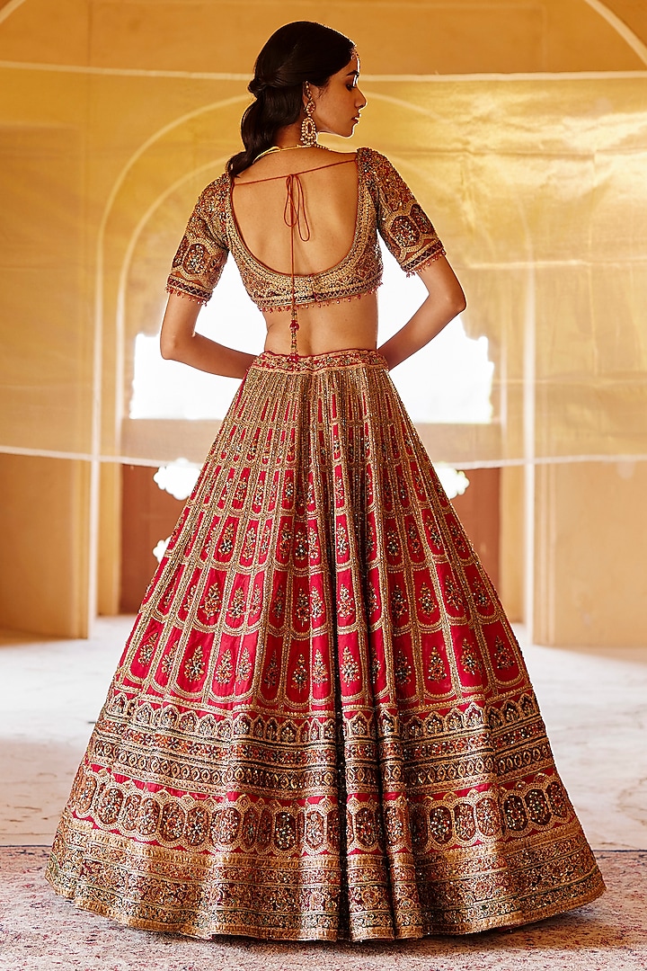 Red Raw Silk Nakshi Embroidered Bridal Lehenga Set by ROQA | Siddharth Khurana & Kartik Khurana at Pernia's Pop Up Shop