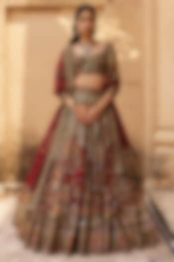 Red Net Dabka & Nakshi Embroidered Bridal Lehenga Set by ROQA | Siddharth Khurana & Kartik Khurana at Pernia's Pop Up Shop