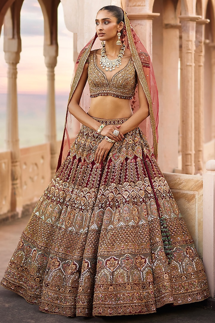 Red Raw Silk Dabka Embroidered Bridal Lehenga Set by ROQA | Siddharth Khurana & Kartik Khurana at Pernia's Pop Up Shop