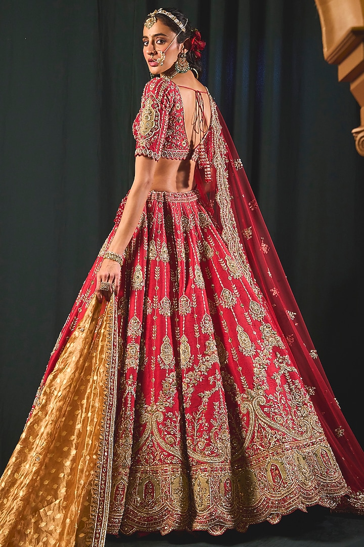 Red Raw Silk Floral Mesh Embroidered Bridal Lehenga Set by ROQA | Siddharth Khurana & Kartik Khurana at Pernia's Pop Up Shop