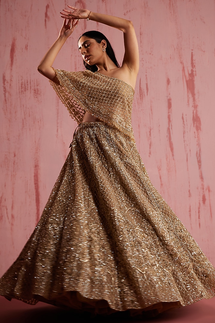 Gold Net Embroidered Bridal Lehenga Set by ROQA | Siddharth Khurana & Kartik Khurana at Pernia's Pop Up Shop