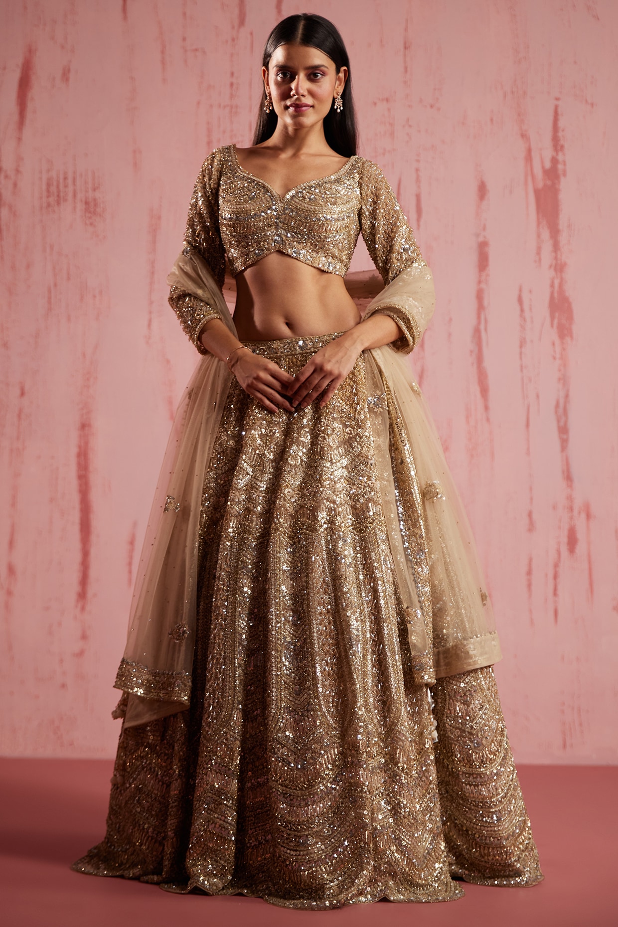 Ivory & Gold Is The Trending Wedding Color Combination | ShaadiWish |  Sabyasachi lehenga bridal, Bridal outfits, Bridal lehenga